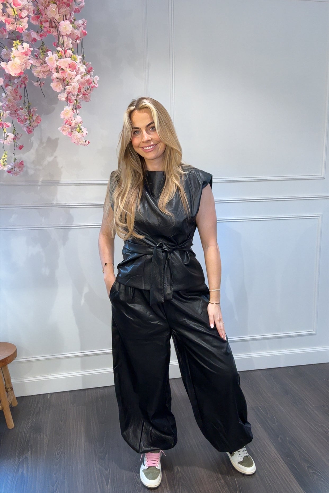 Broek Vegan Leer zwart Ambika