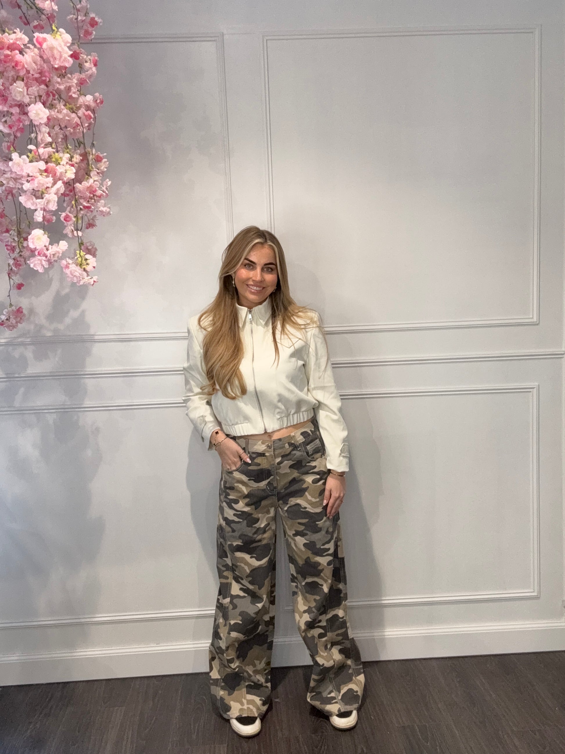Queen Hearts Jeans Army