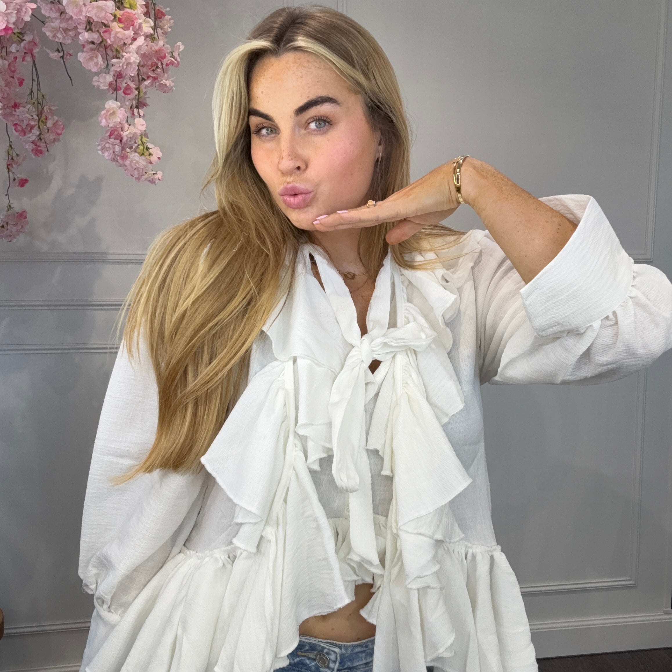 Blouse Romantic Ruffles Wit