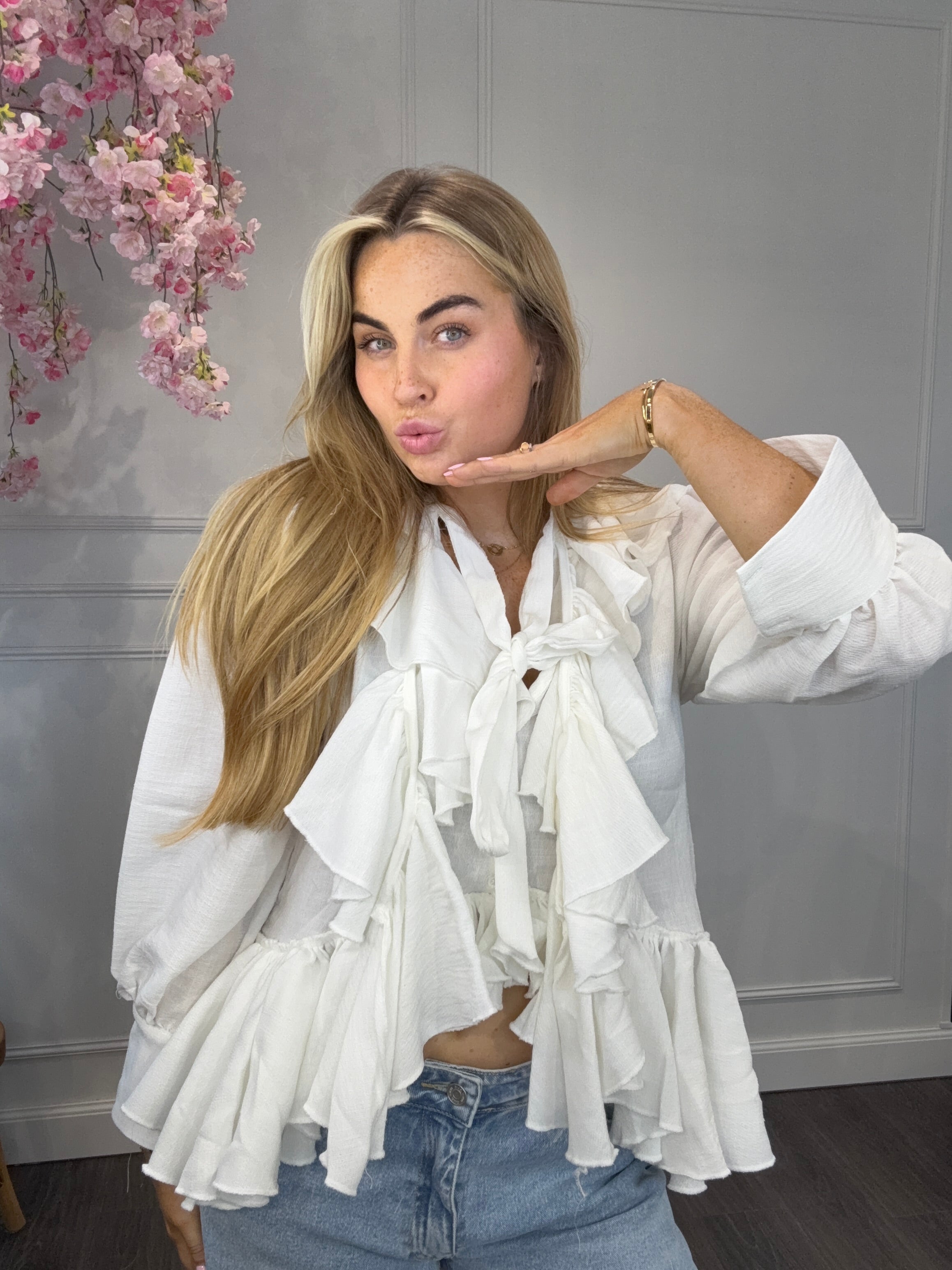 Blouse Romantic Ruffles Wit