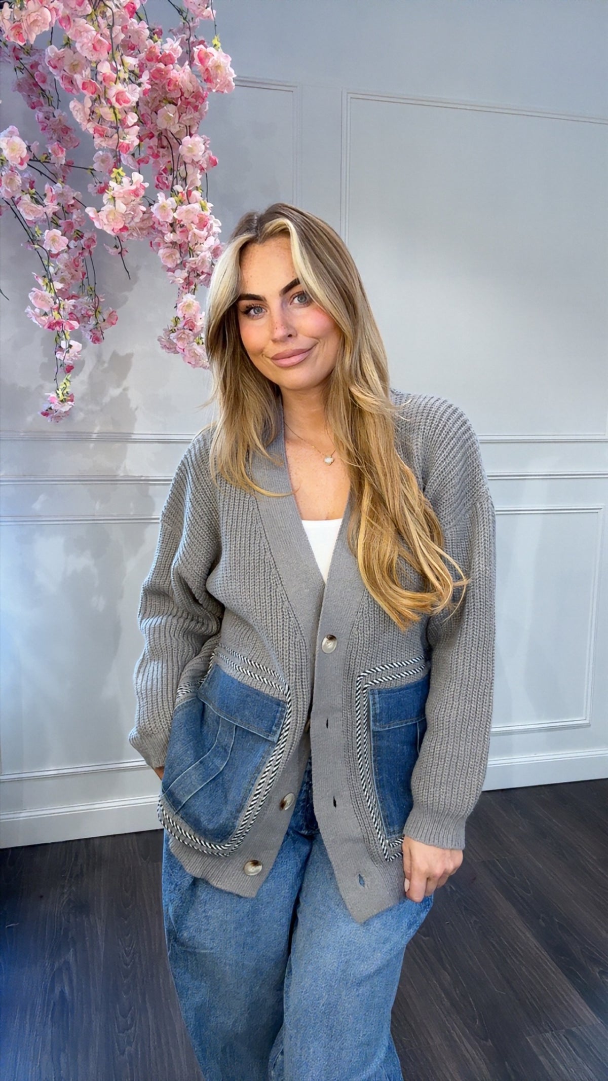 Vest Grijd Grof Met Jeans