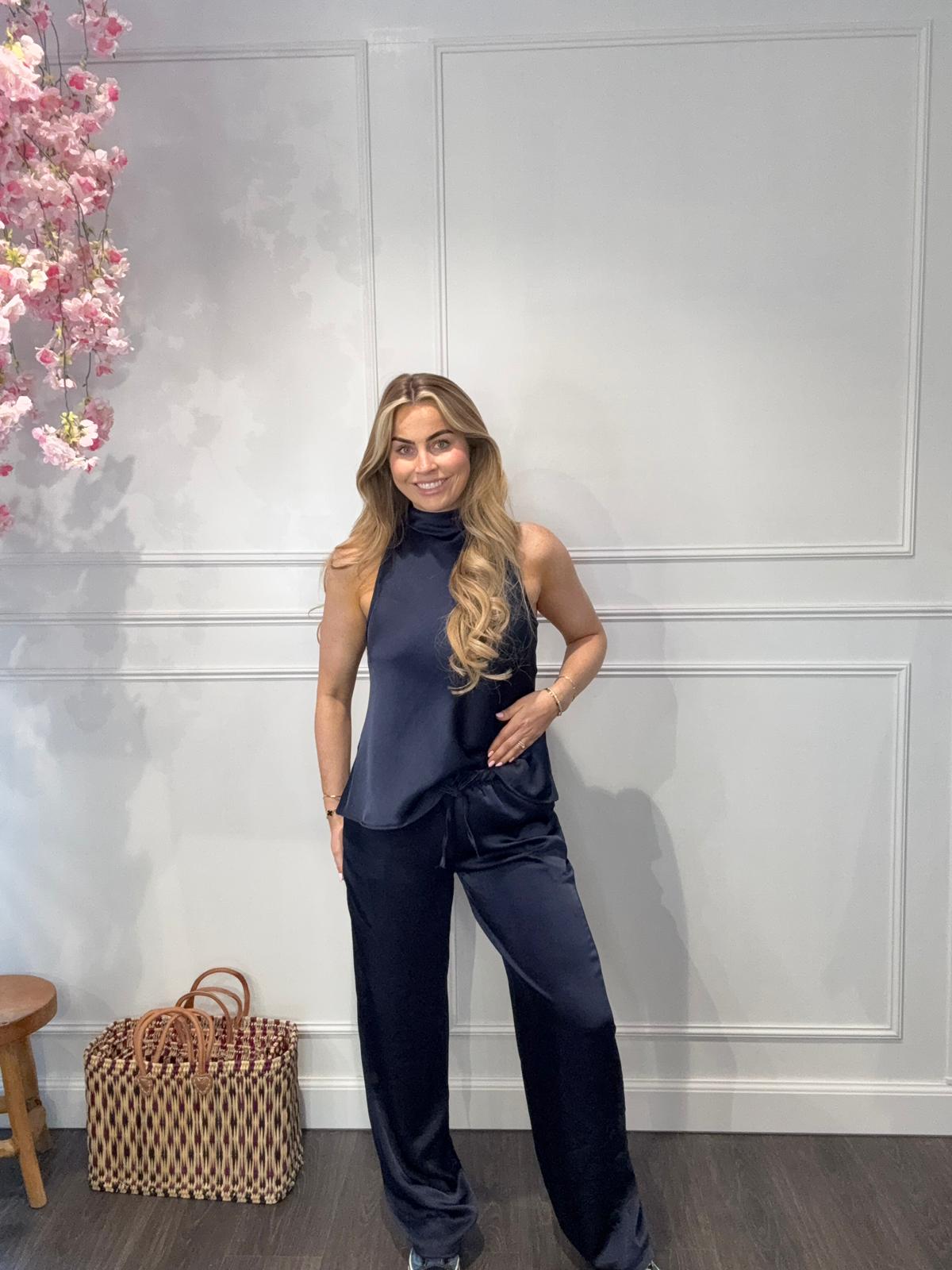 Ambika 2 Delige Silky Set Zwart