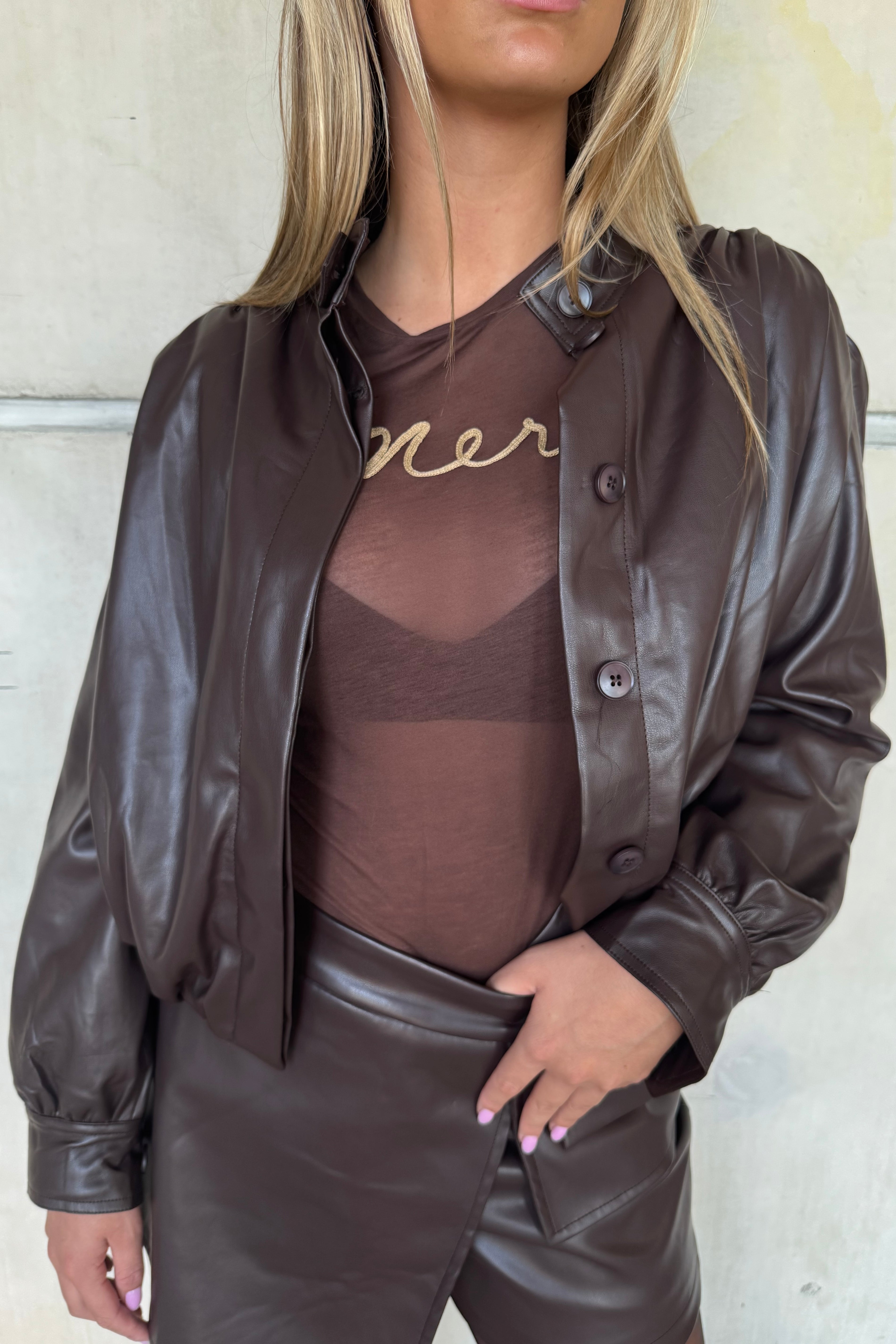 Jasje Ambika Pu Donkerbruin