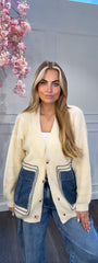 Vest Room Met Jeans