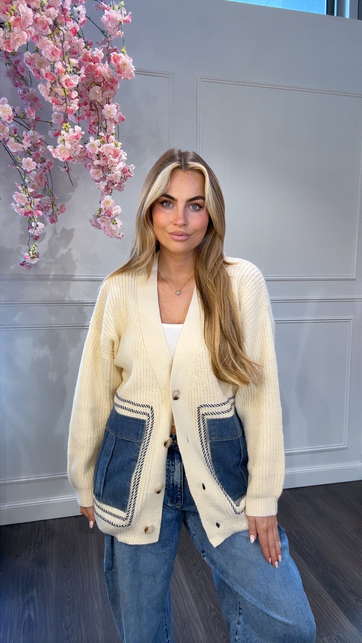 Vest Room Met Jeans