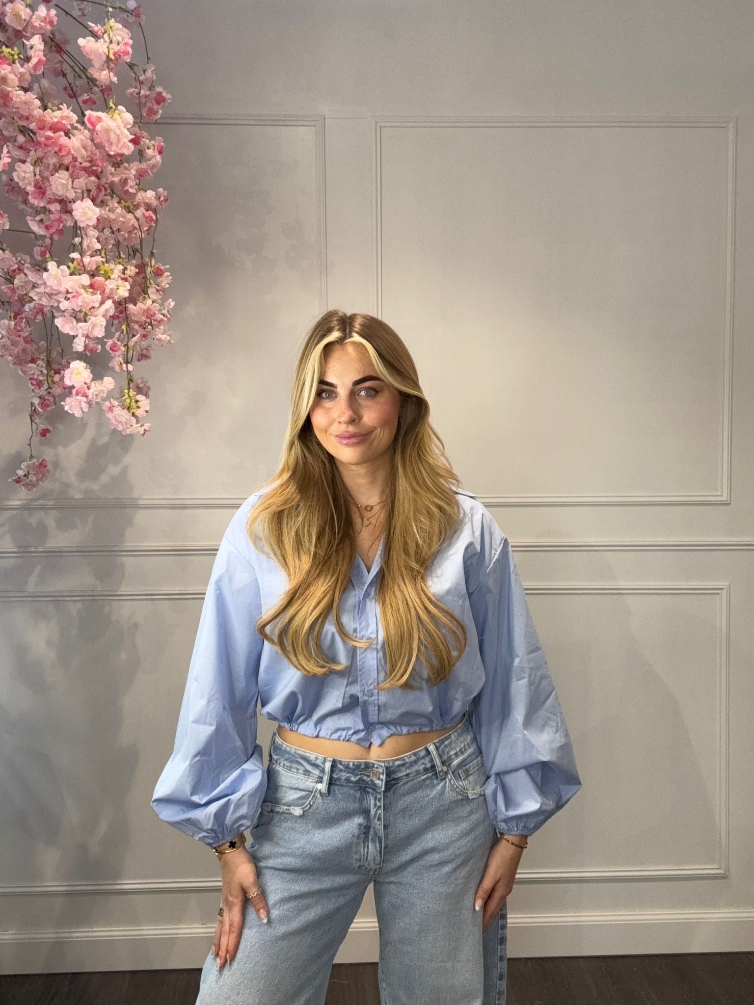 Blouse Cropped Lichtblauw met Koord