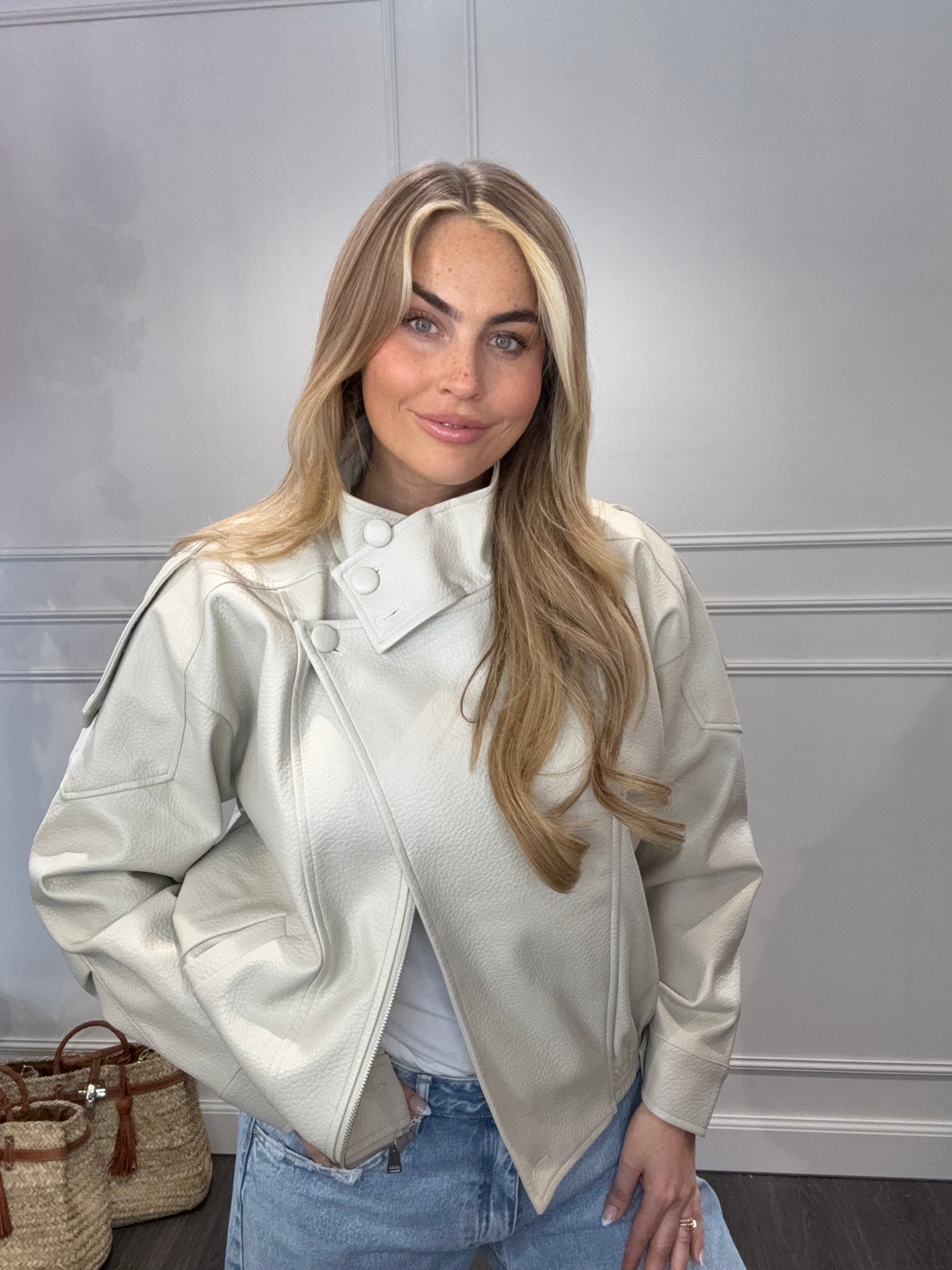 Jasje  Ambika Vegan Leer Beige