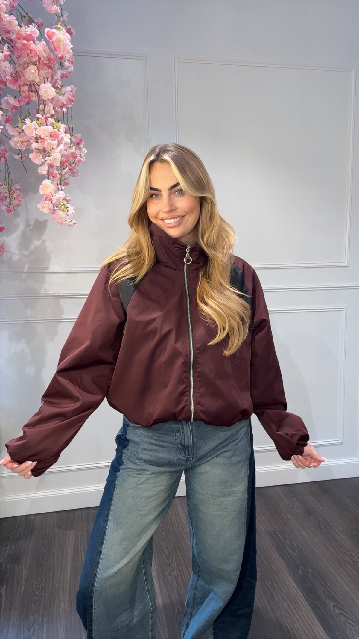 Jas Ambika Bordeaux Streep