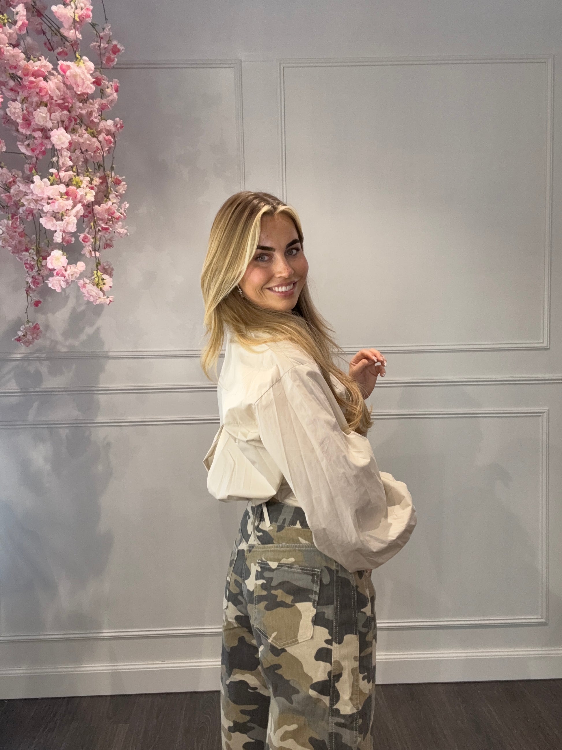 Blouse Cropped Beige met Koord