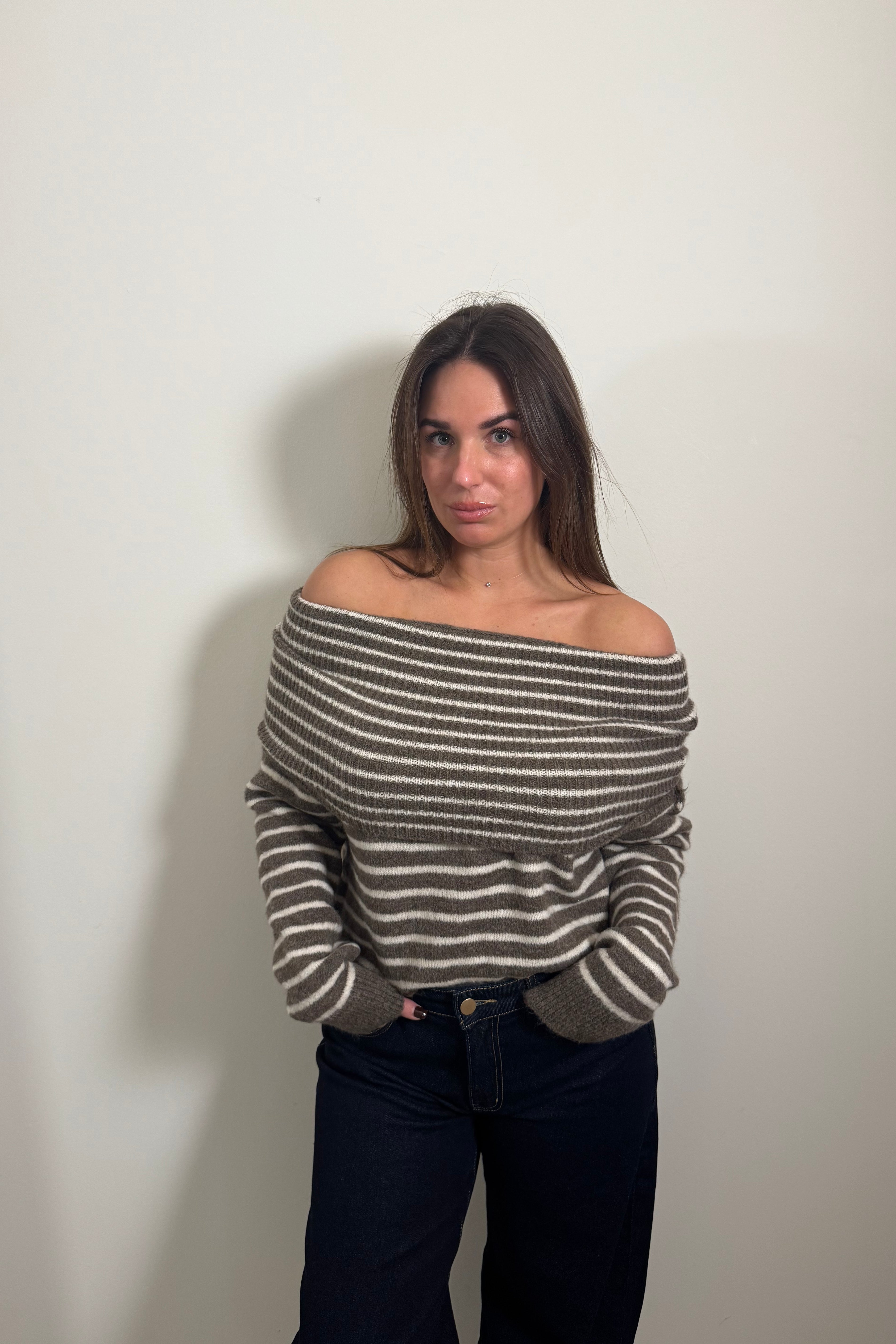 Trui Of Schouder Taupe