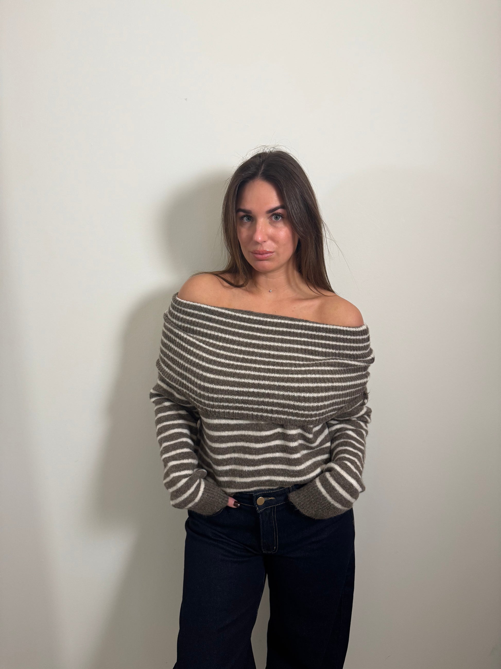 Trui Of Schouder Taupe