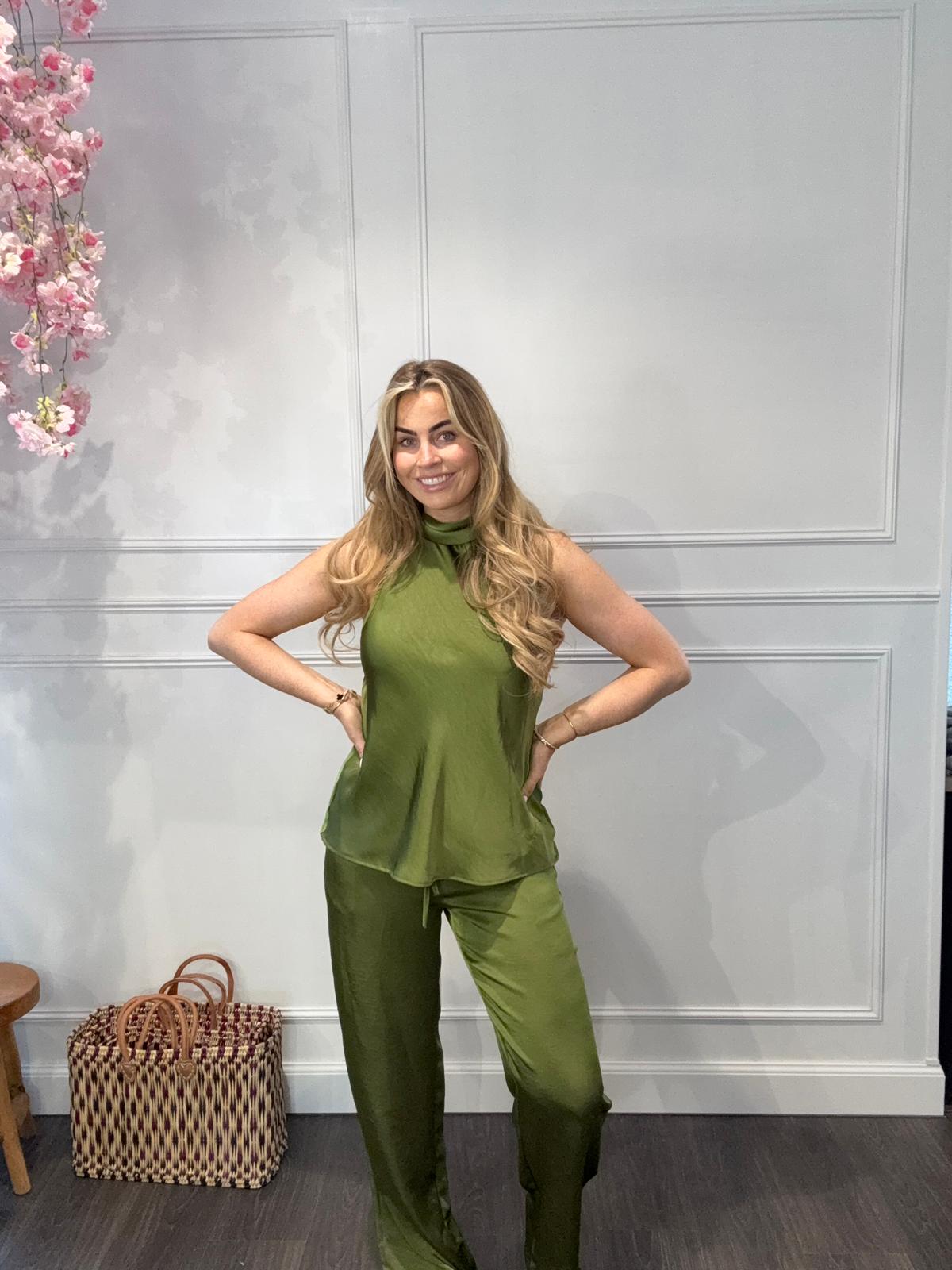 Ambika 2 Delige Silky Set Groen
