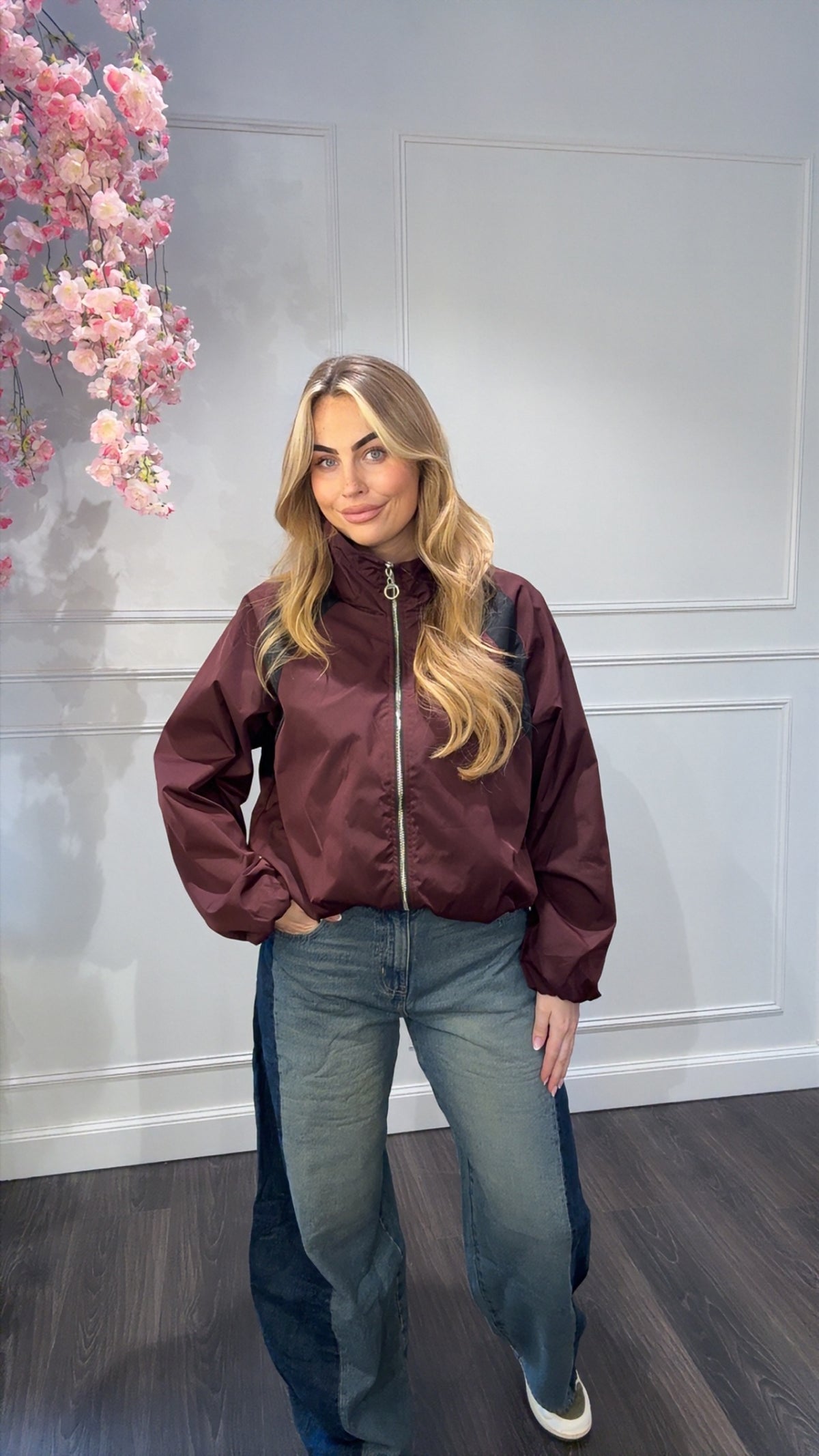 Jas Ambika Bordeaux Streep