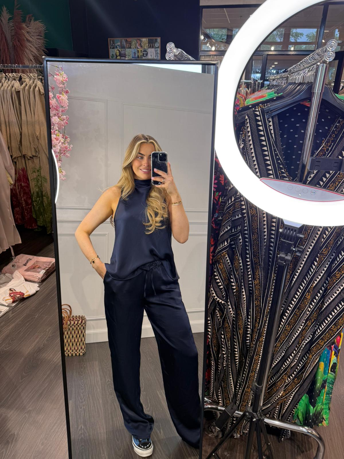 Ambika 2 Delige Silky Set Zwart