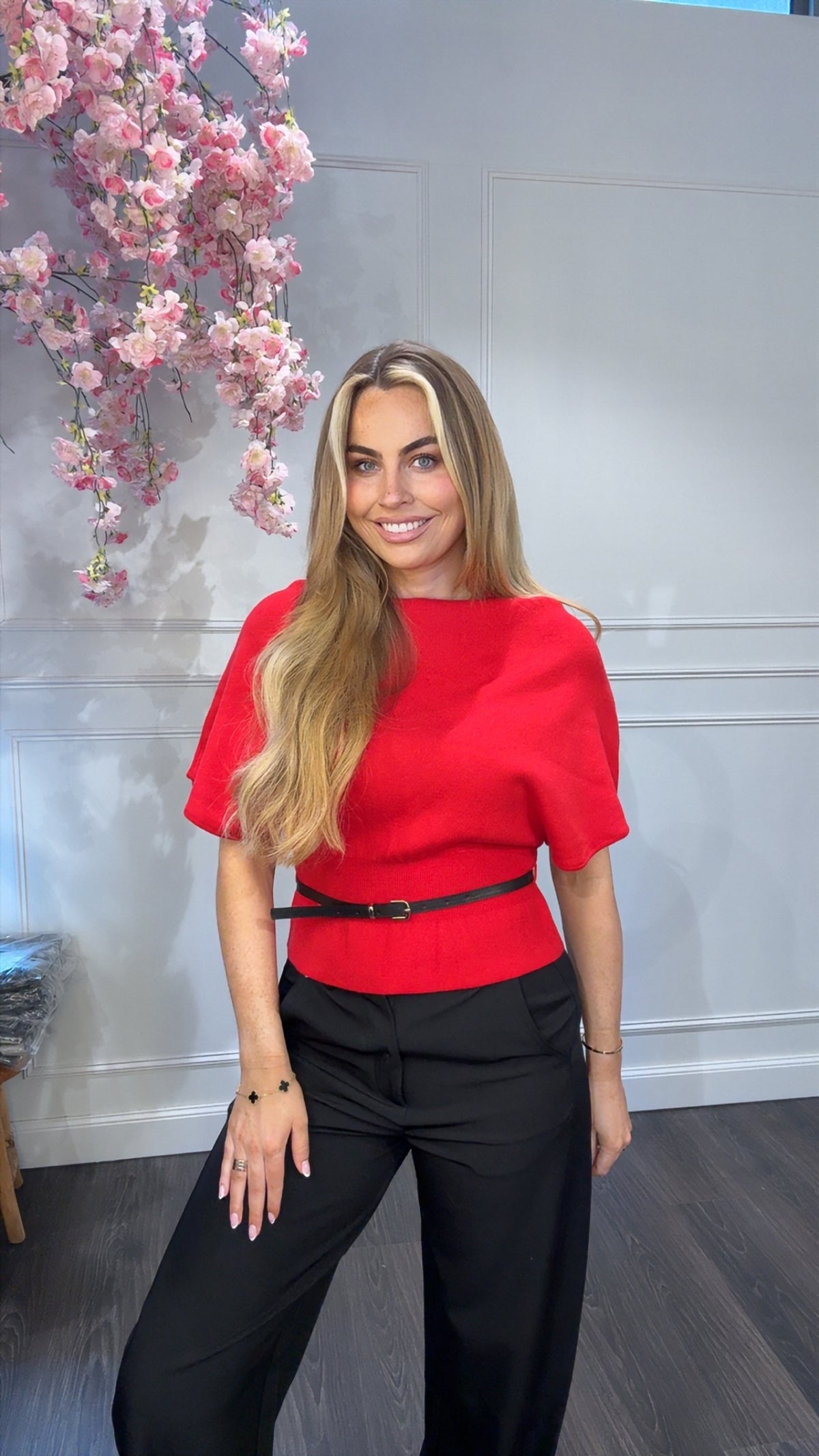 Top Trui Rood Met Riem Anna