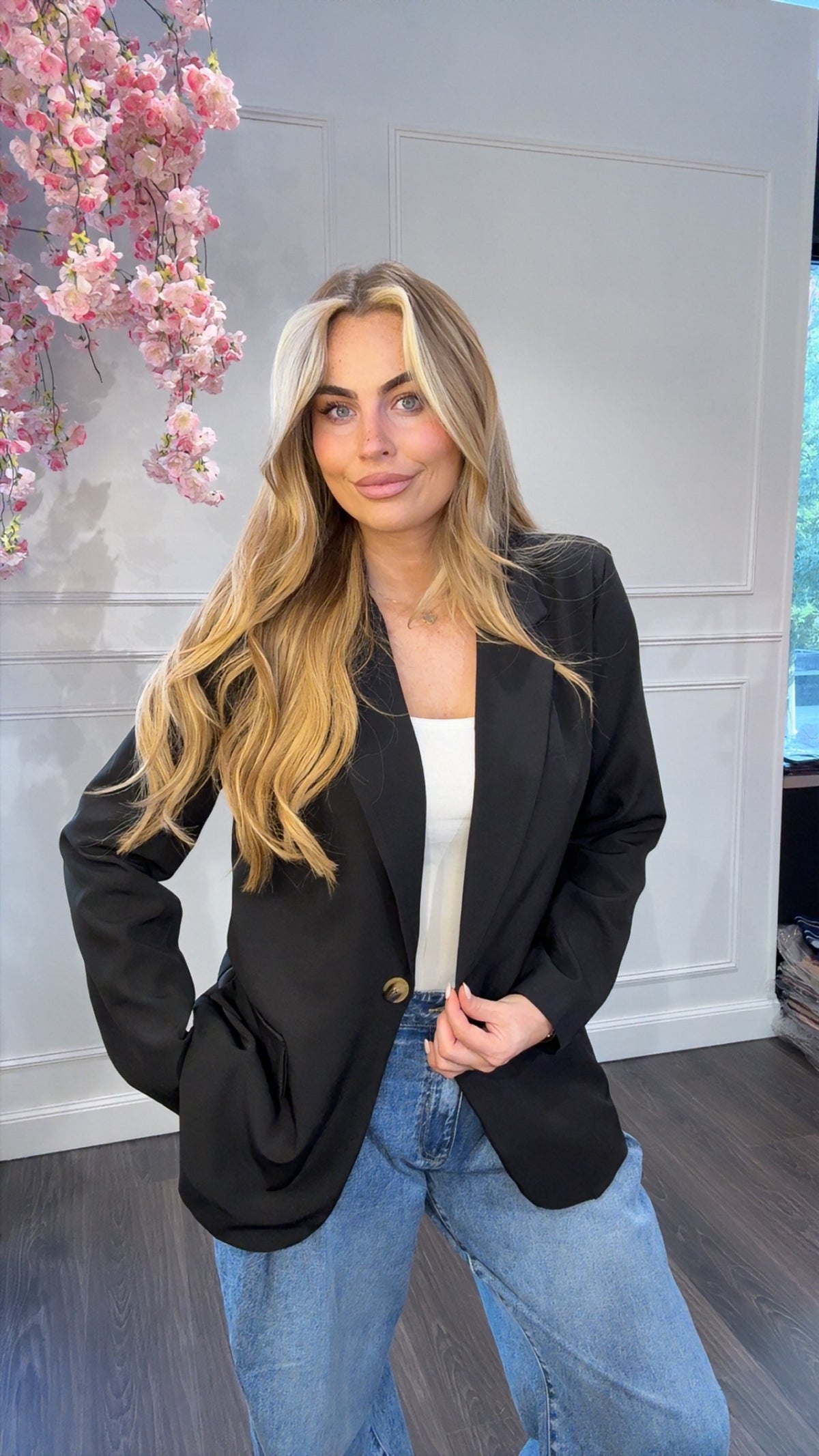Zwarte Blazer Met Panter Binnenin