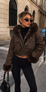 Bruine Cropped Jas Met Fake Faux Fur. Vanaf Begin Sept Op Voorraad