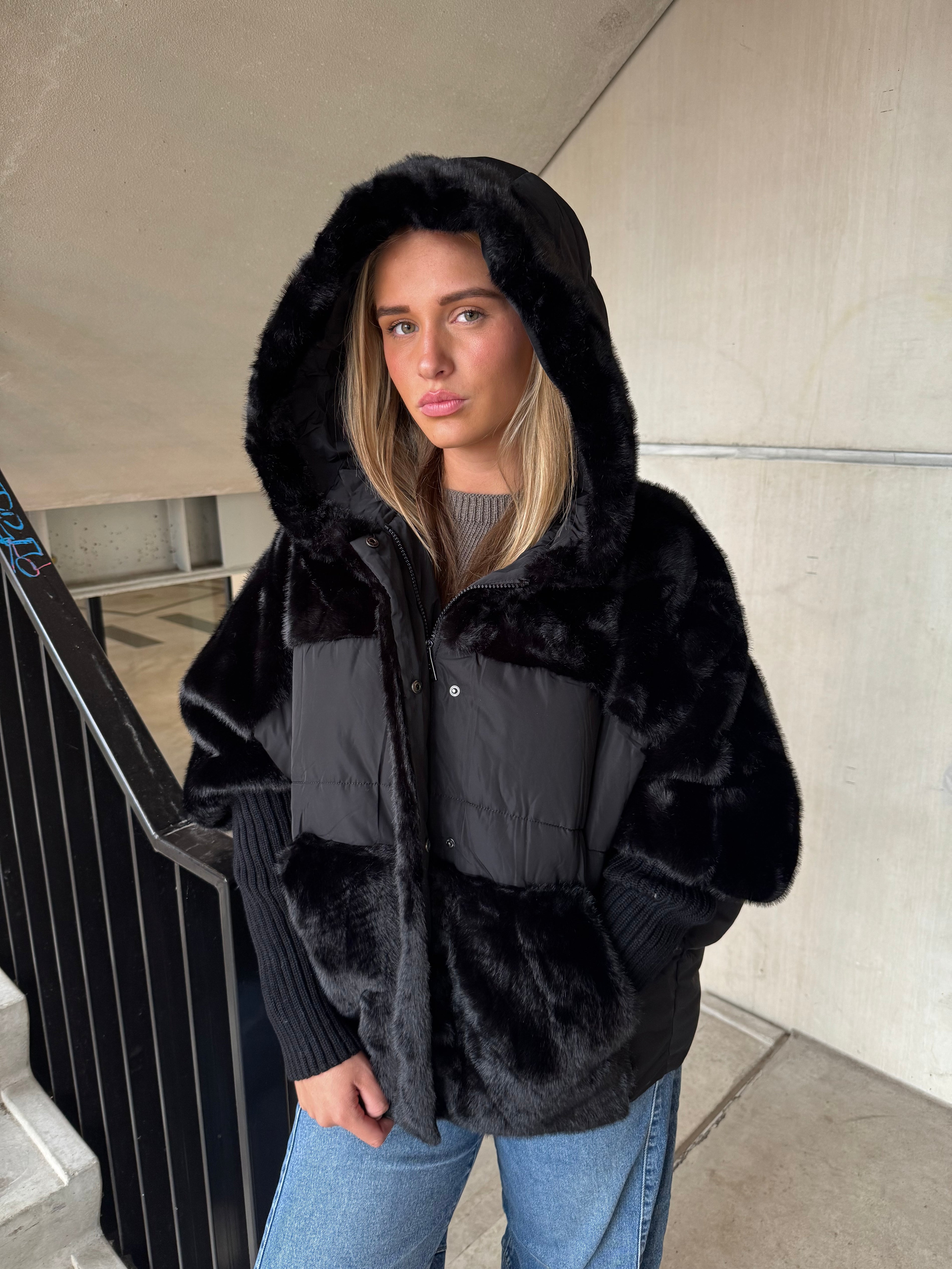 Jas Duo Fake Fur Zwart