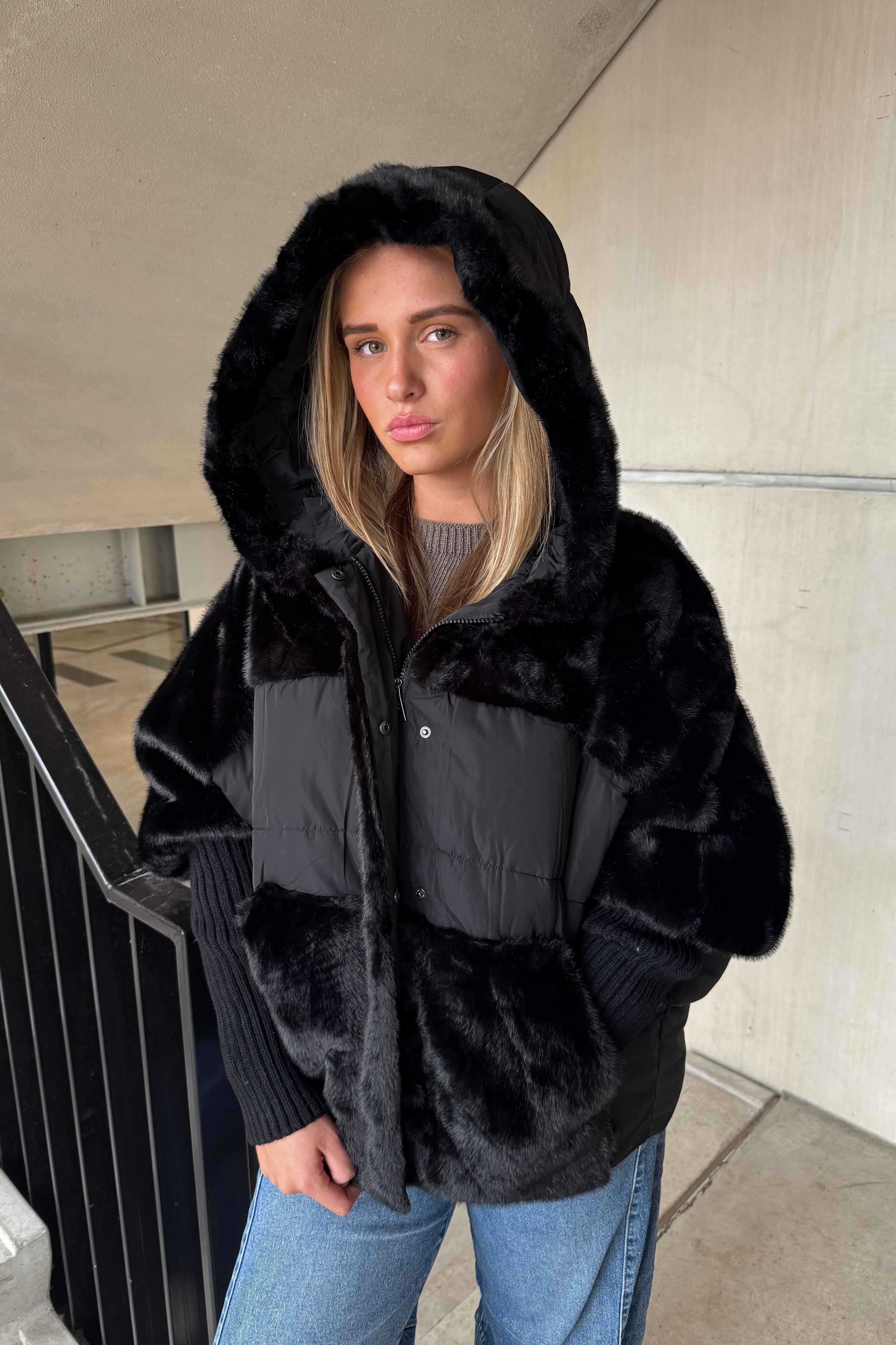 Jas Duo Fake Fur Zwart